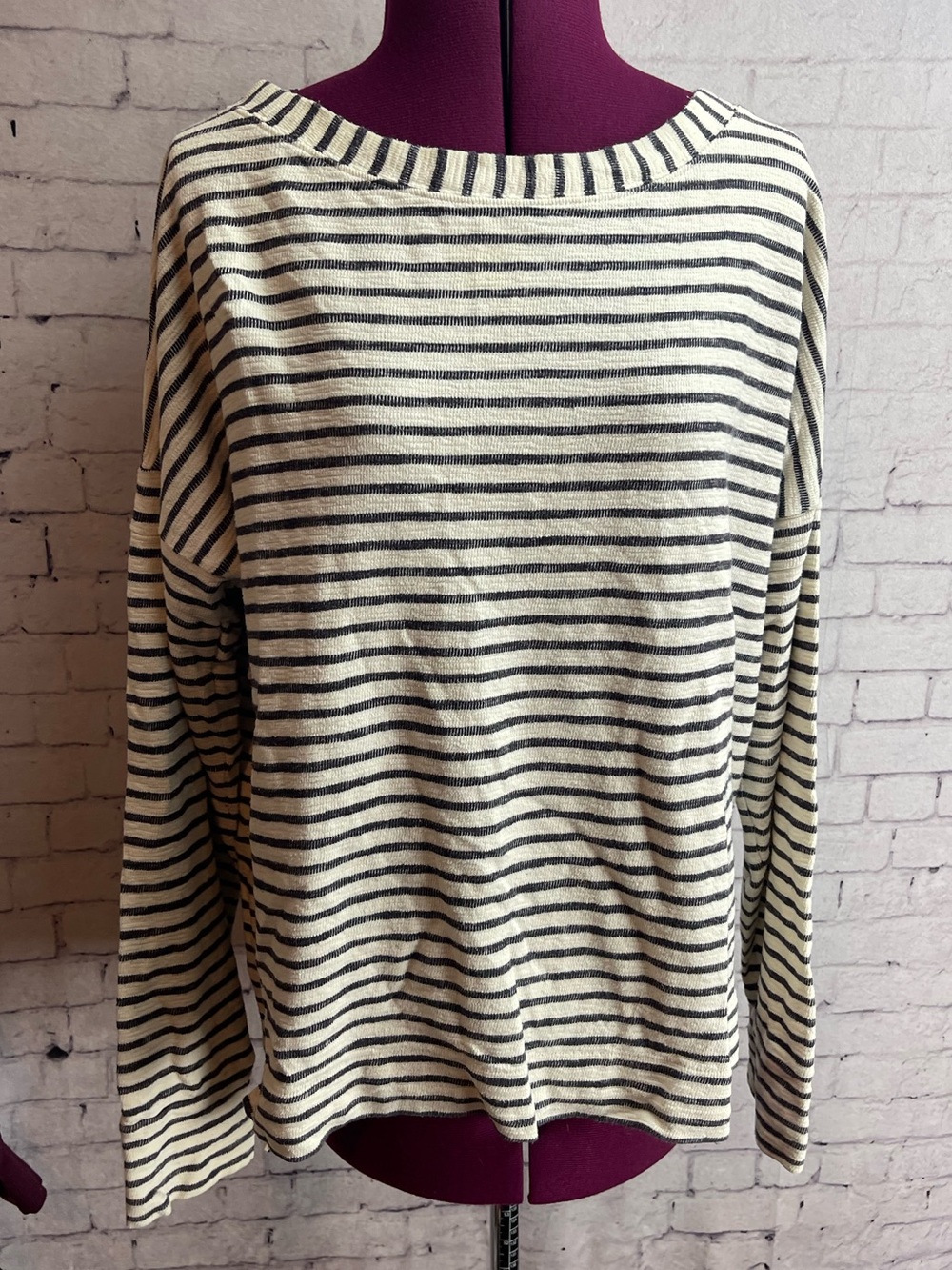 Madewell size large cream and black striped long sleeve shirt